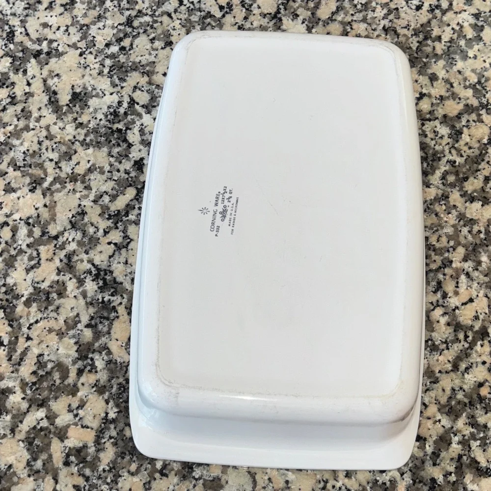 Vintage Corningware P-332 Blue Coneflower White 2 3/4 QT Baking Dish